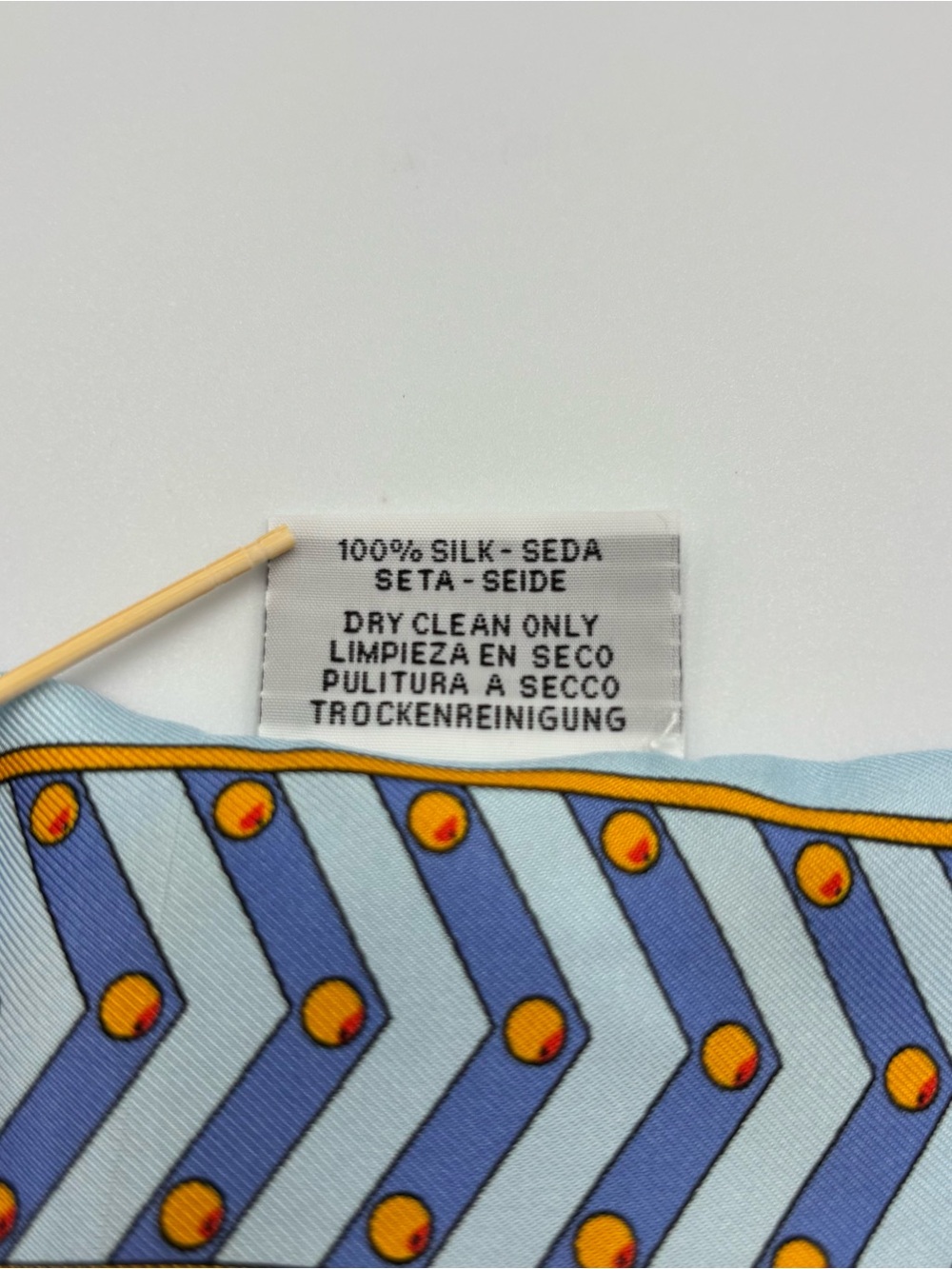 Hermès Colliers et Chiens Twilly Scarf Blue Gold Dog Print Silk Reversible - Picture 5 of 5